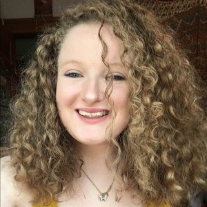 Meet your Posher, Emily!